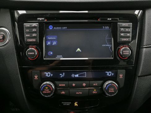 Used 2017 Nissan Rogue SV w/ SV Premium Package AWD/4WD image 24