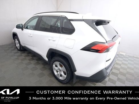 Used 2021 Toyota RAV4 XLE image 7
