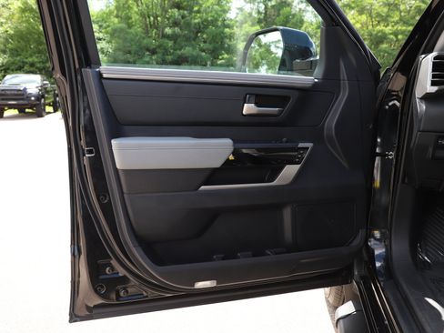Used 2023 Toyota Tundra Limited w/ TRD Off-Road Package AWD/4WD image 20