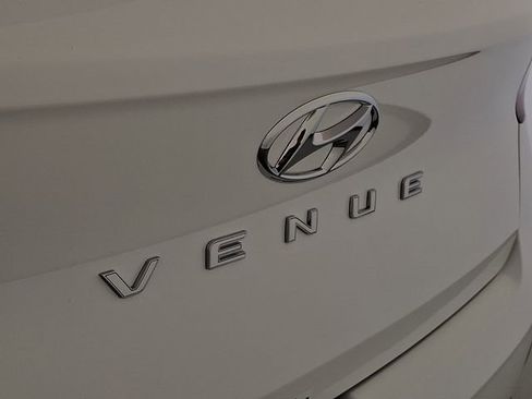 New 2026 Hyundai Venue SEL FWD image 21