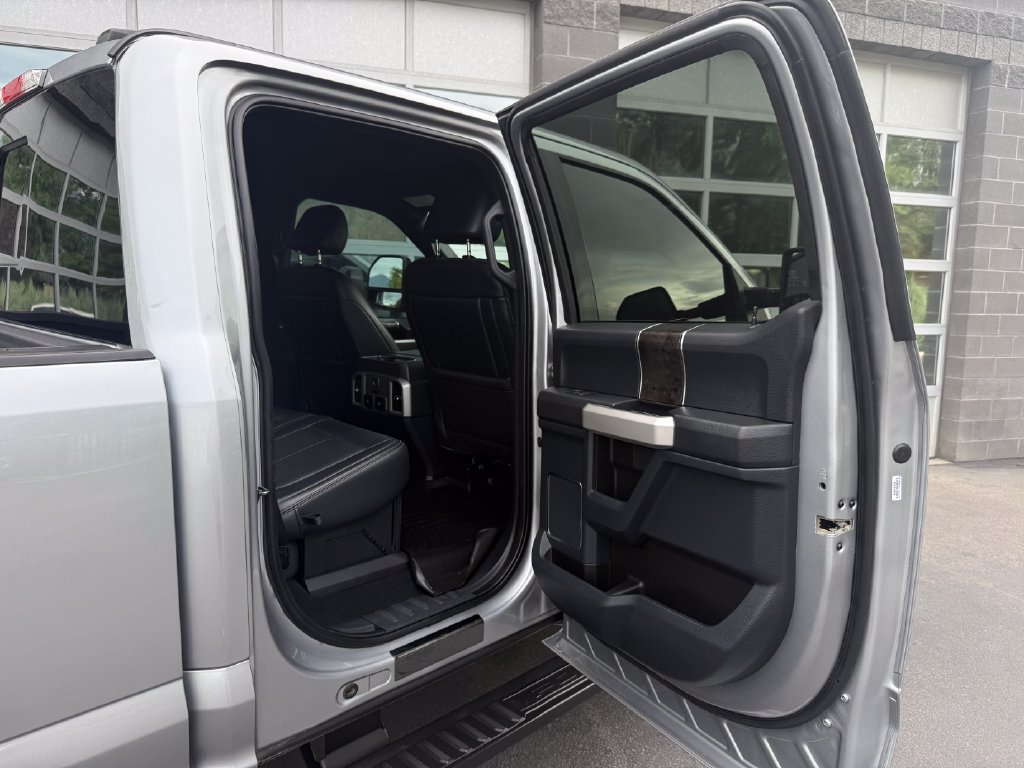 Used 2022 Ford F250 Lariat w/ Black Appearance Package AWD/4WD image 38