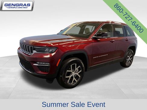 Certified 2025 Jeep Grand Cherokee Limited w/ Luxury Tech Group II AWD/4WD image 4