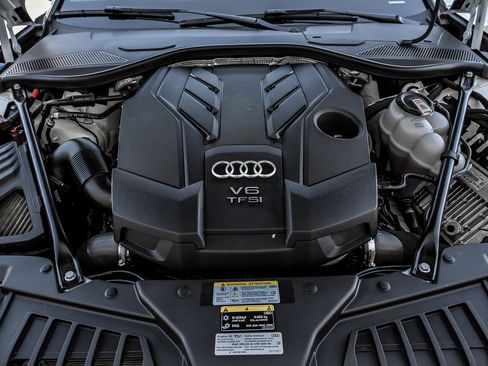 Used 2025 Audi A8 L 3.0T w/ Executive Package AWD/4WD image 15