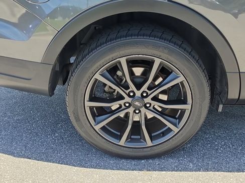 Used 2019 Ford Explorer XLT w/ Equipment Group 202A FWD image 5