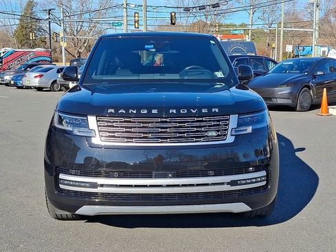 Used 2025 Land Rover Range Rover Long Wheelbase Autobiography image 2