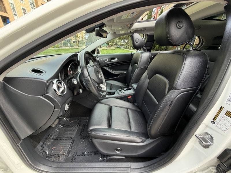 Used 2018 Mercedes-Benz GLA 250 4MATIC image 32