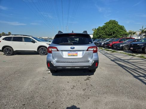 Used 2019 Subaru Outback 3.6R Limited w/ Popular Package #2 image 6