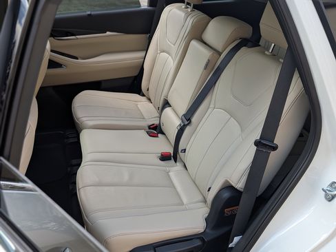 Used 2025 INFINITI QX60 Sensory w/ Vision Package image 19