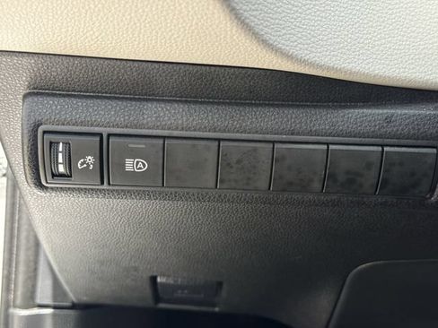 Used 2025 Toyota Corolla LE FWD image 23