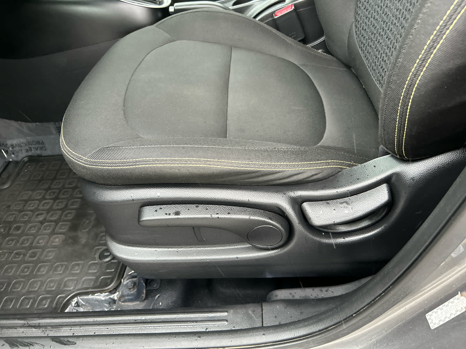 Used 2015 Kia Soul + FWD image 11