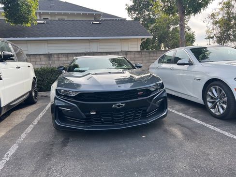 Used 2019 Chevrolet Camaro SS image 2