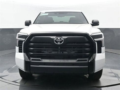 New 2026 Toyota Tundra SR image 18