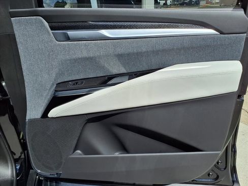 Certified 2026 Cadillac Escalade V AWD/4WD image 11