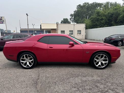 Used 2015 Dodge Challenger R/T Plus RWD image 8