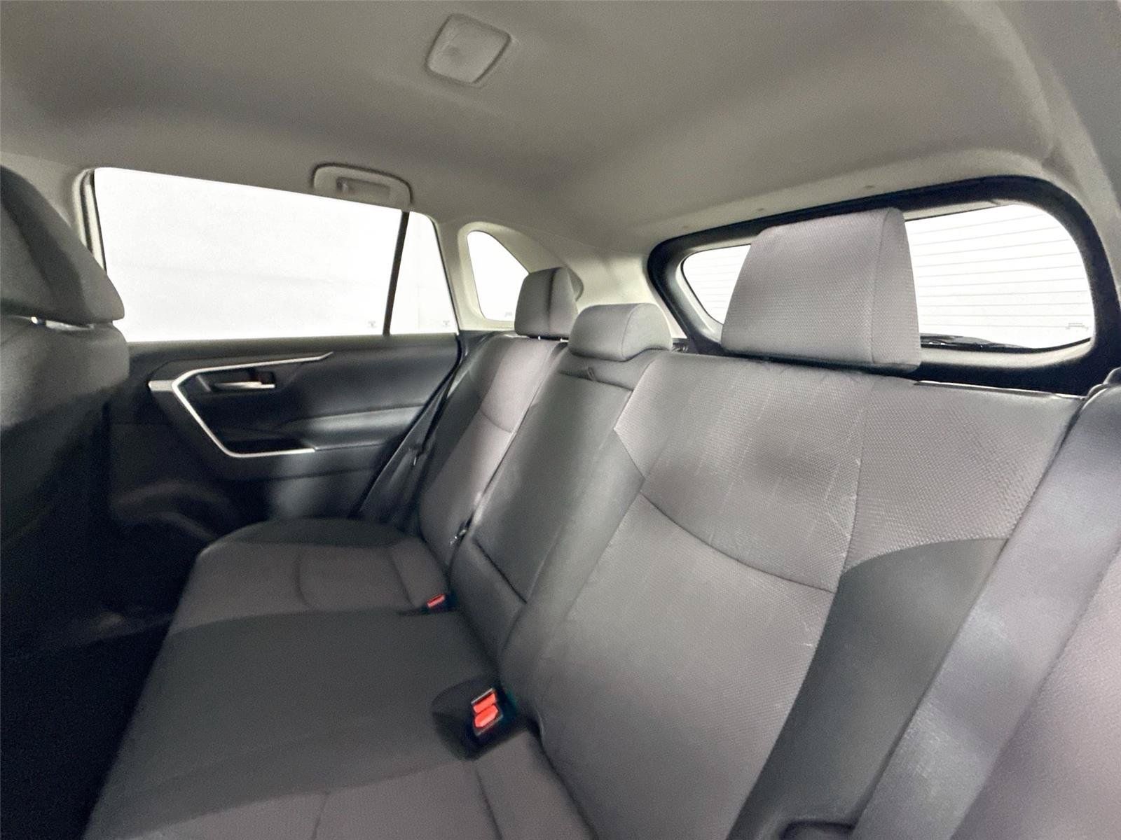 Certified 2025 Toyota RAV4 XLE FWD image 27