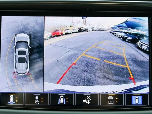 Used 2022 Buick Enclave Avenir w/ Avenir Technology Package image 36