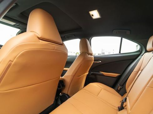 New 2026 Lexus UX 300h AWD image 15