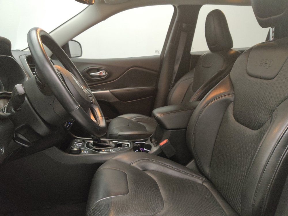 Used 2019 Jeep Cherokee Limited AWD/4WD image 17