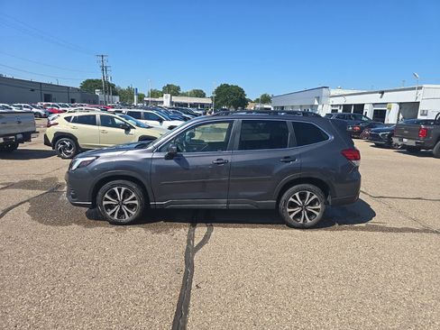 Used 2023 Subaru Forester Limited AWD/4WD image 10