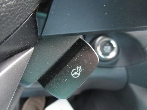 Used 2023 Subaru Ascent Limited image 31