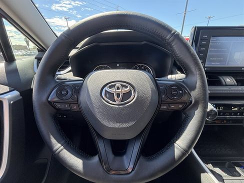 Used 2022 Toyota RAV4 XLE FWD image 21