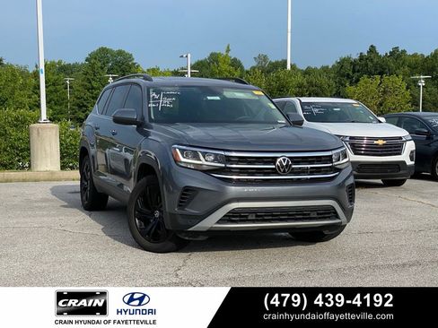 Used 2023 Volkswagen Atlas SE AWD/4WD image 1
