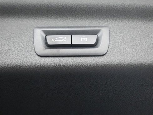 New 2025 BMW X1 xDrive28i w/ Technology Package image 16