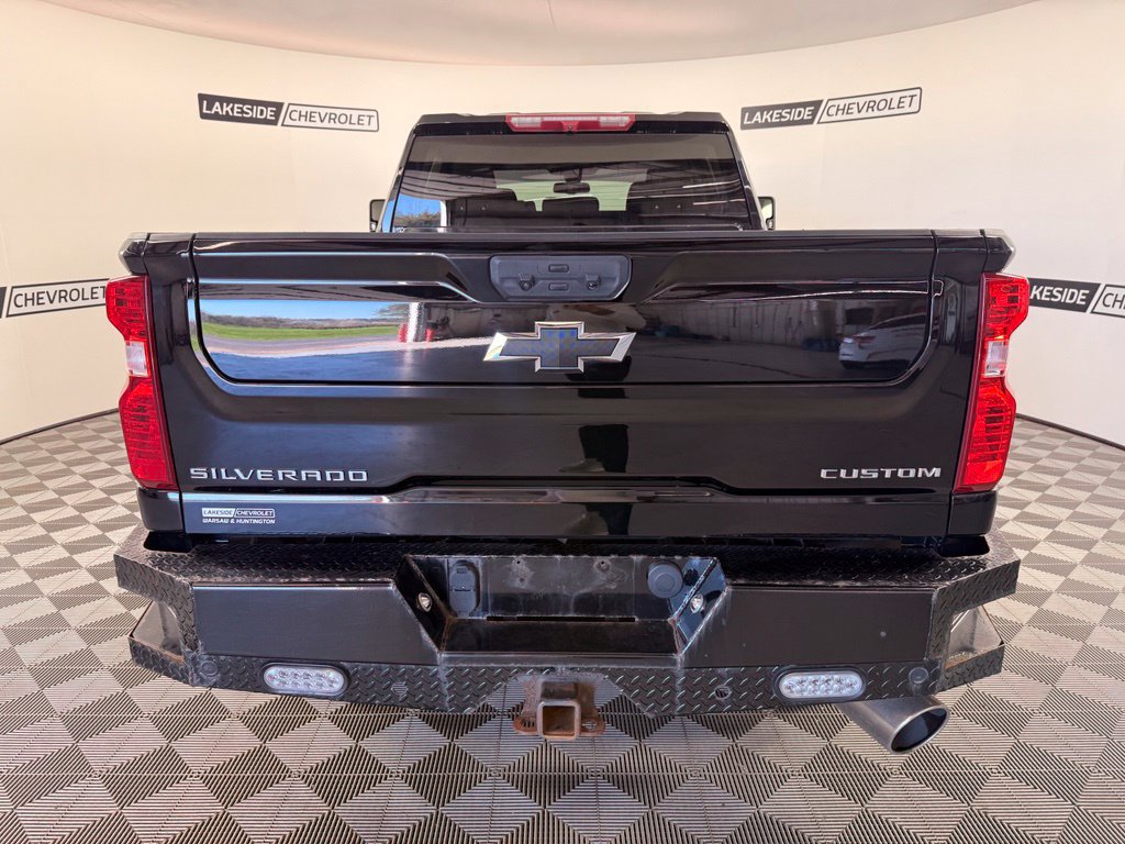 Used 2022 Chevrolet Silverado 2500 Custom w/ Custom Value Package AWD/4WD image 5