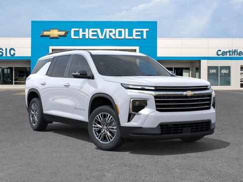 New 2026 Chevrolet Traverse LT w/ Driver Confidence Package image 9
