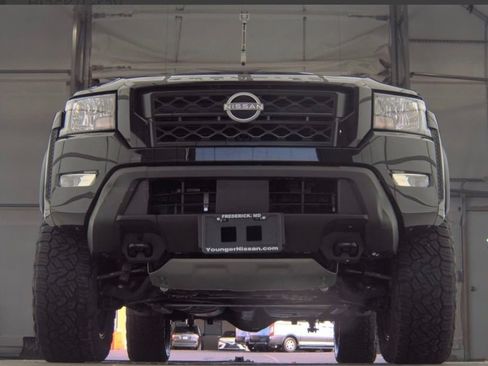 Used 2024 Nissan Frontier SV w/ Hardbody Edition AWD/4WD image 4