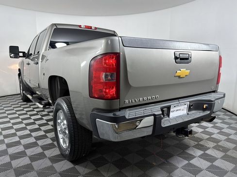 Used 2014 Chevrolet Silverado 2500 LT w/ Interior Plus Package image 4