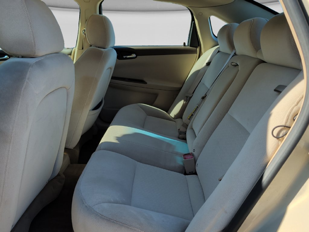 Used 2008 Chevrolet Impala LT FWD image 31