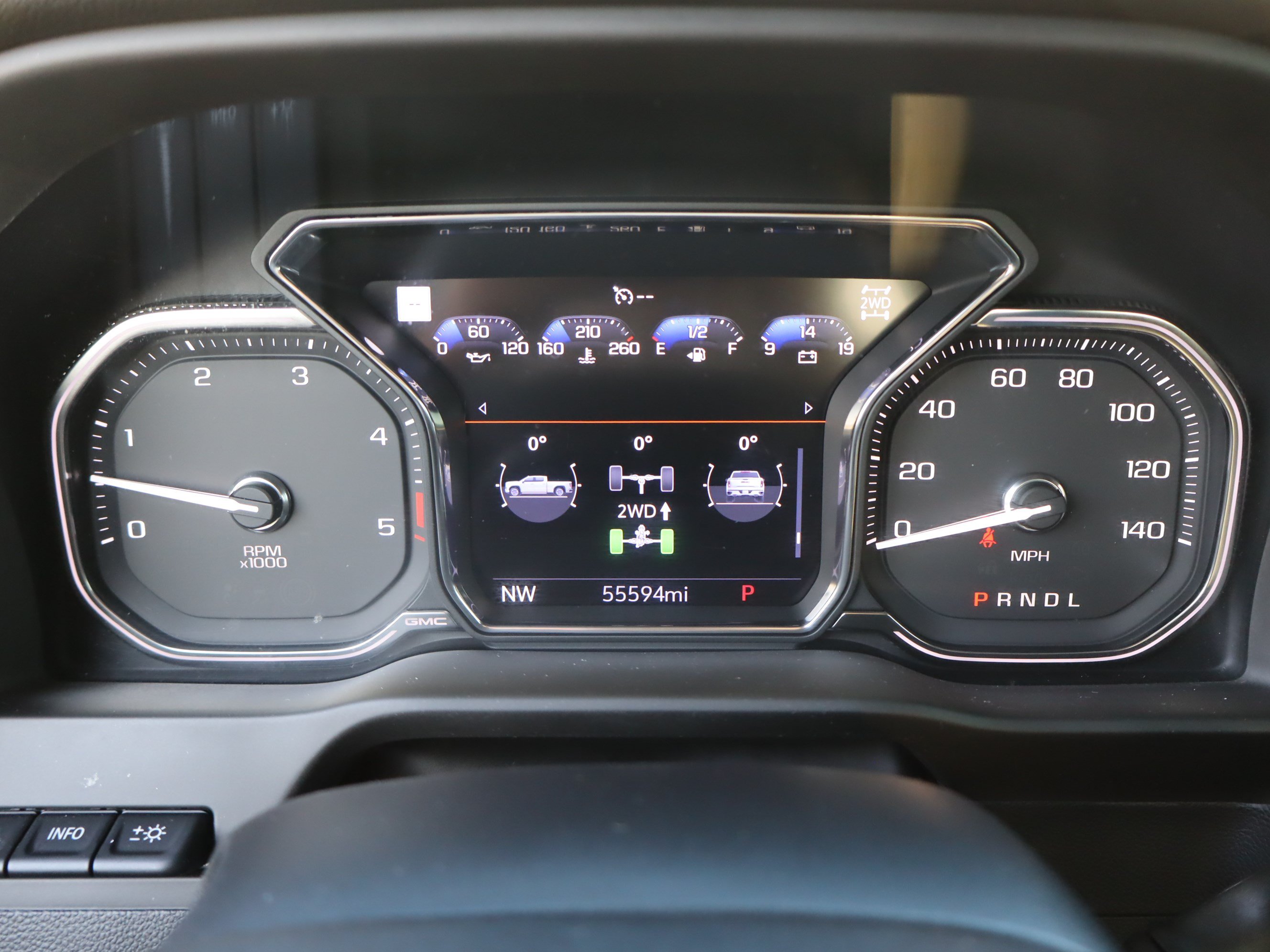 Used 2023 GMC Sierra 2500 Denali w/ Denali Black Diamond Edition AWD/4WD image 29