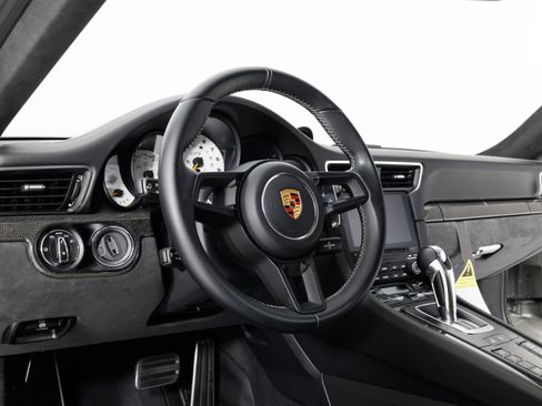 Used 2018 Porsche 911 GT3 RWD image 18