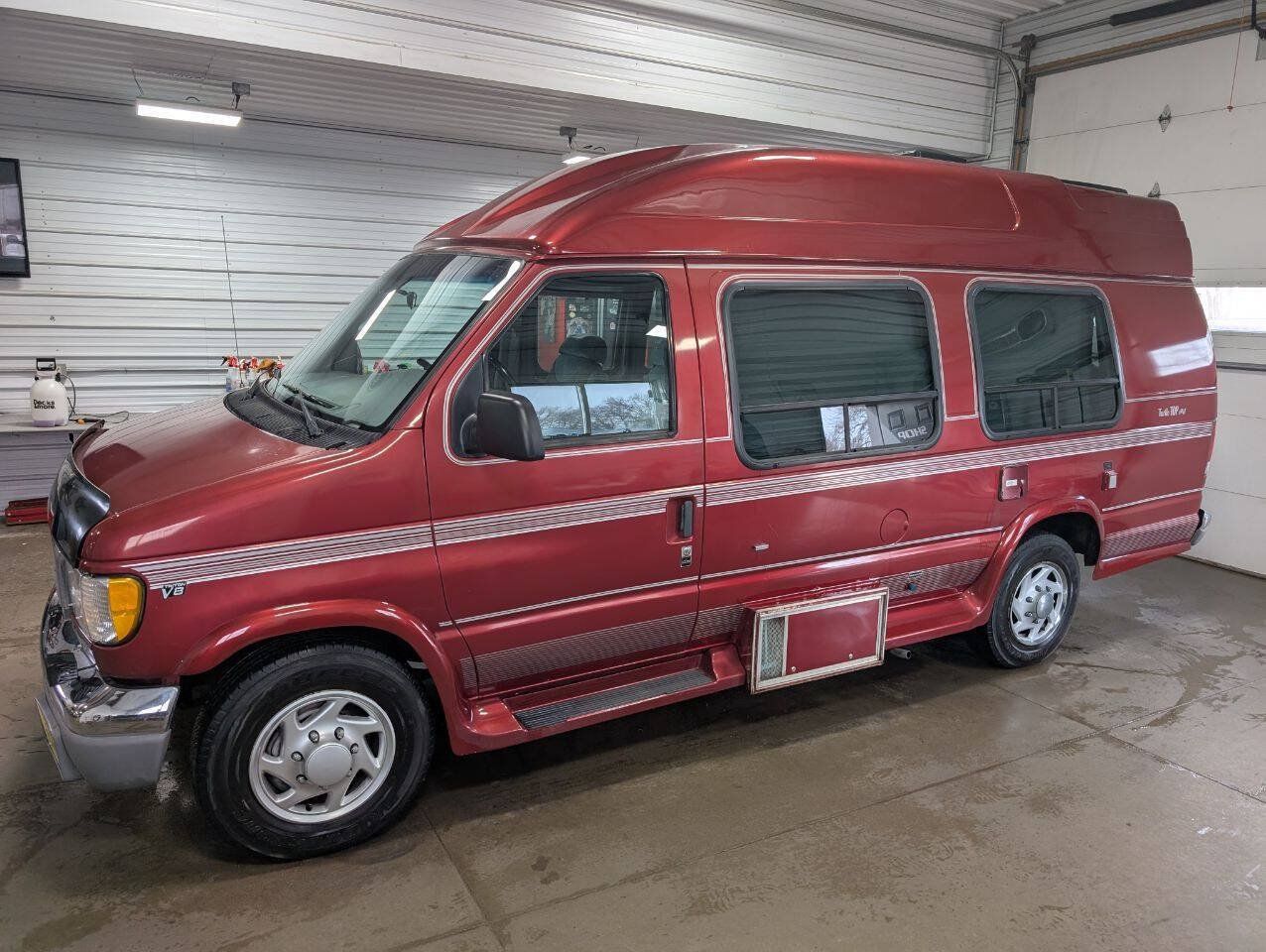 Used 1997 Ford E-250 and Econoline 250 Heavy-Duty Extended RWD image 1