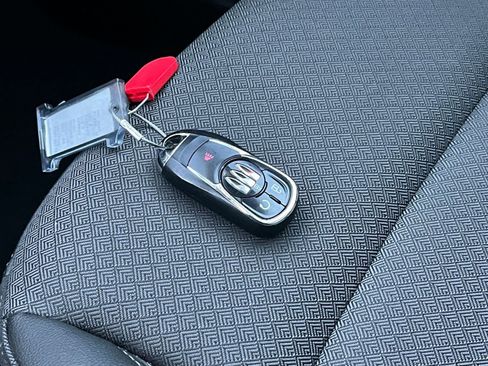 Used 2025 Buick Encore GX Preferred image 22