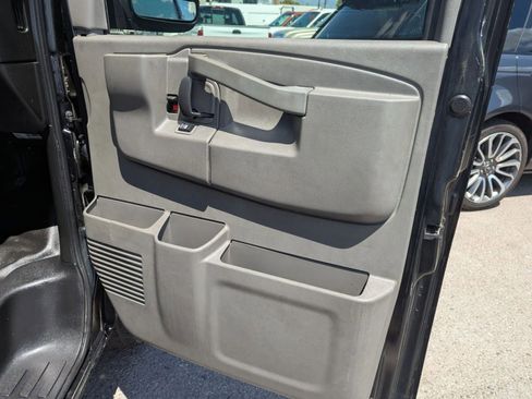 Used 2018 Chevrolet Express 2500 w/ Driver Convenience Package image 22