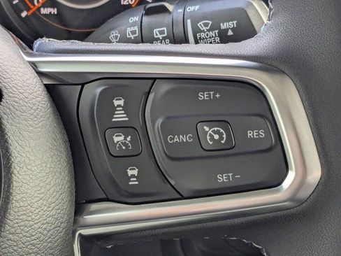 New 2026 Jeep Wrangler Unlimited Sahara AWD/4WD image 25