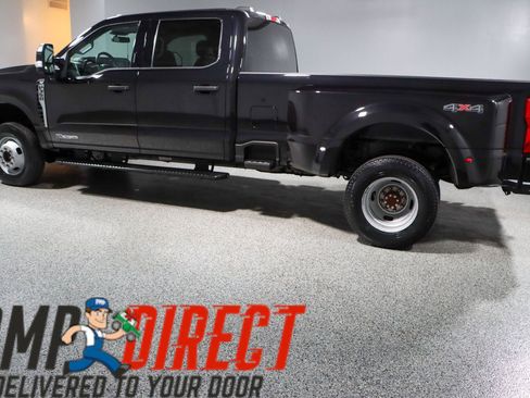 Used 2023 Ford F350 XLT AWD/4WD image 10