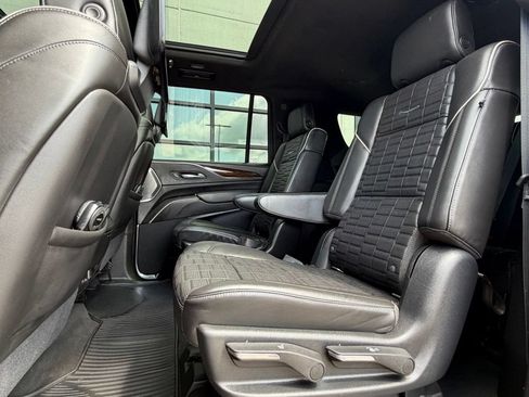 Used 2021 Cadillac Escalade ESV Sport Platinum AWD/4WD image 21