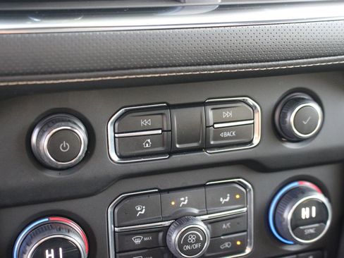 Used 2023 Chevrolet Tahoe Premier image 25