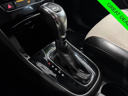 Used 2020 Buick Encore Preferred AWD/4WD image 22