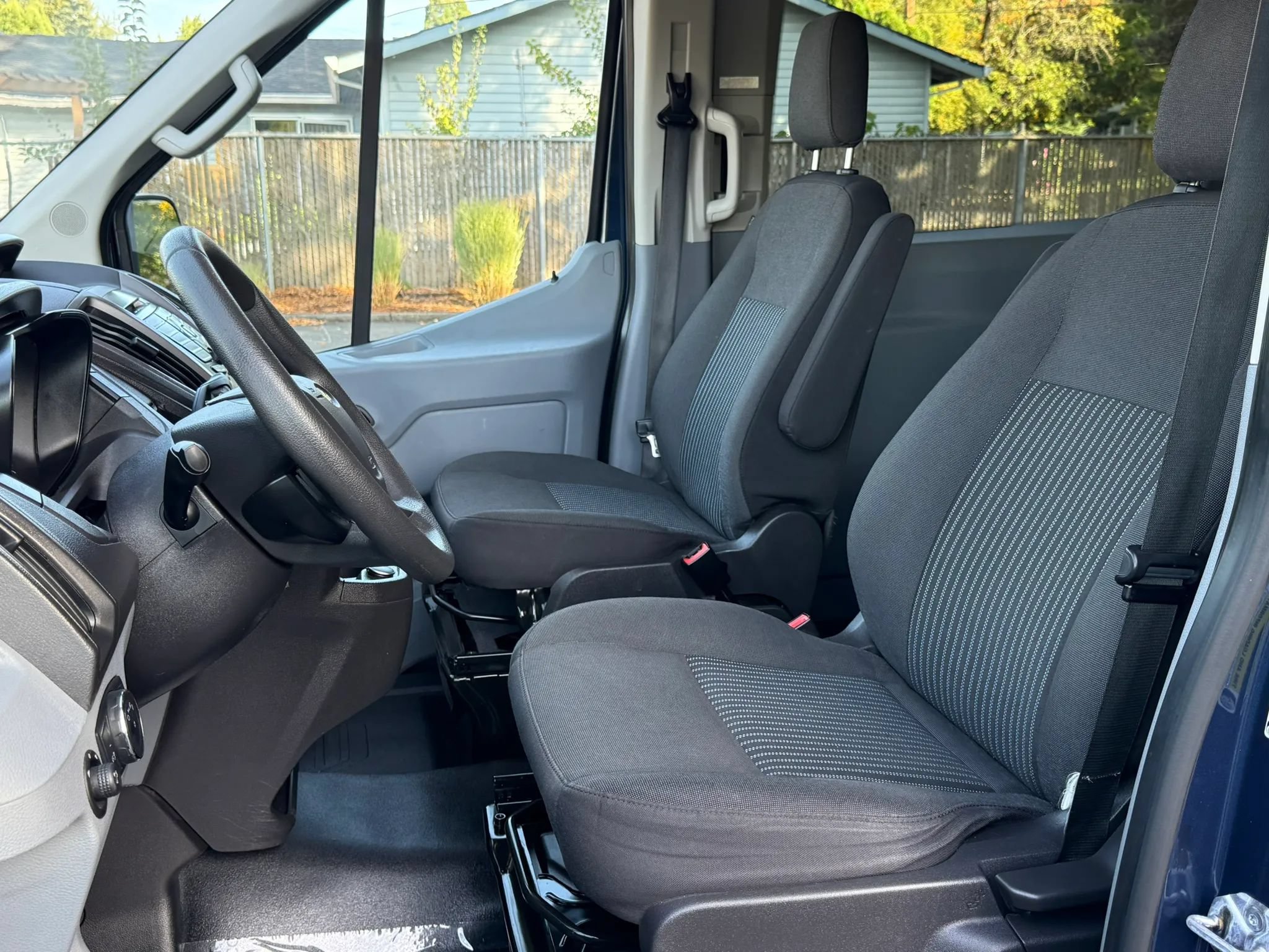 Used 2019 Ford Transit 350 XLT RWD image 19