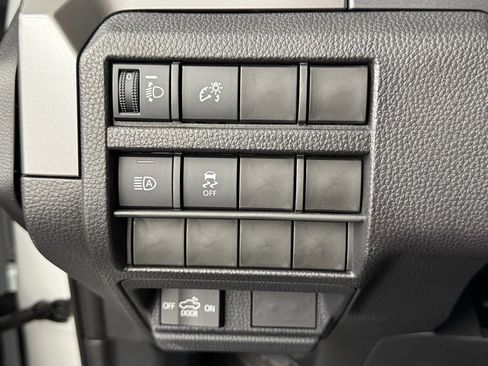 Used 2025 Toyota Tacoma TRD Off-Road image 23