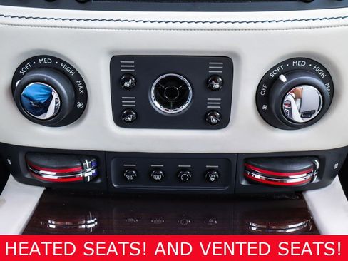 Used 2019 Rolls-Royce Dawn image 8