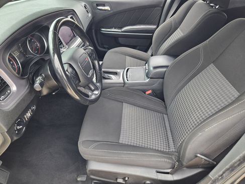 Used 2023 Dodge Charger SXT RWD image 18