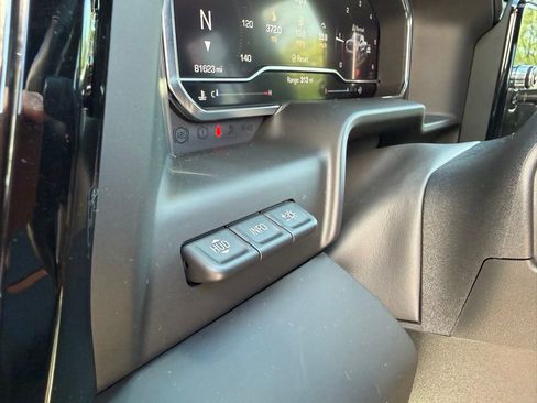 Certified 2025 GMC Sierra 1500 AT4 w/ AT4 Premium Package AWD/4WD image 21