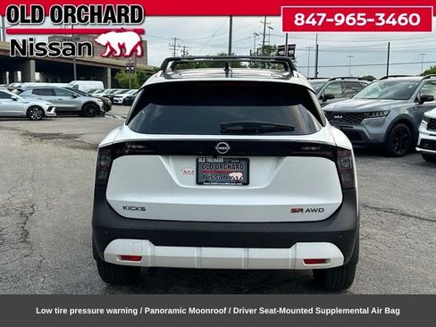 Used 2025 Nissan Kicks SR w/ SR Premium Package AWD/4WD image 7