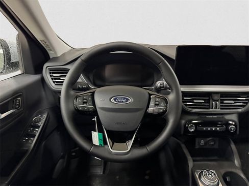 New 2025 Ford Escape SE w/ Class II Trailer Tow Package image 12