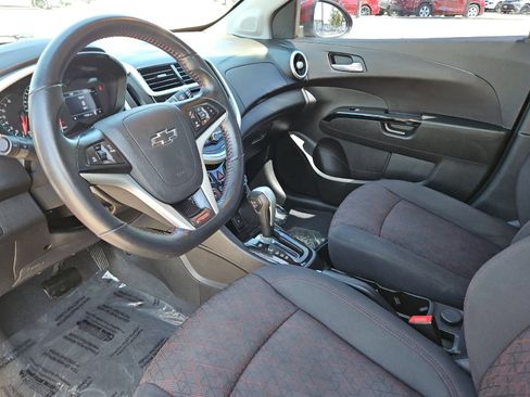 Used 2020 Chevrolet Sonic LT w/ Convenience Package FWD image 9